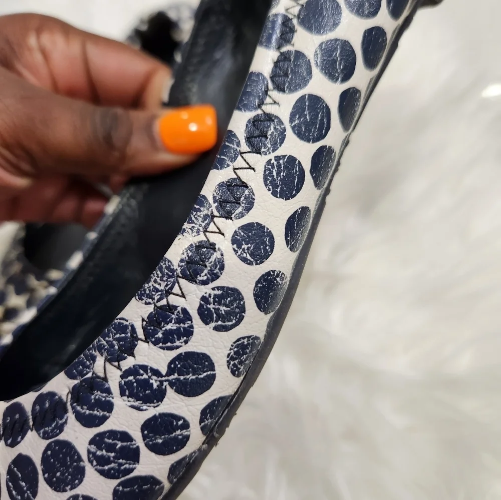 🔹️TORY BURCH🔹️ navy blue & white polka dots Ballet flats size 8 ✨️💙